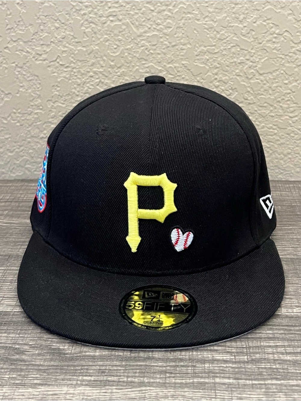 New Era Pittsburgh Pirates Team Logo 76' World Series Fitted Cap Size-7 1/4